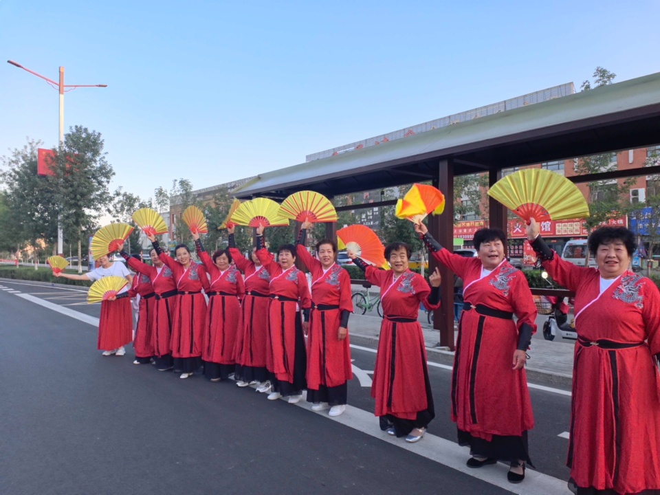 表演点, 终点时, 随着发令枪