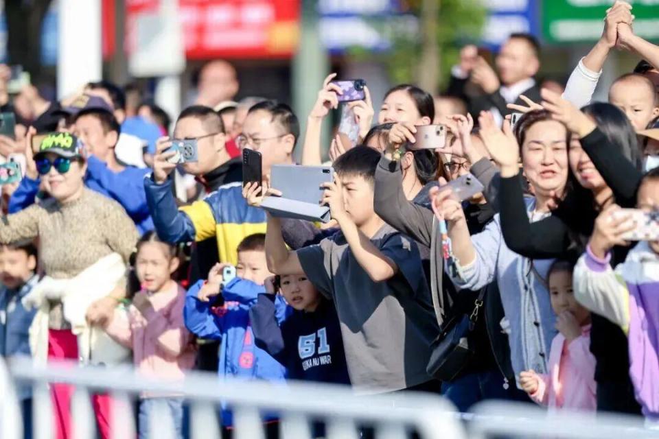 向全国跑友, src, 清晨的牛肉 向全国跑友, src, 清晨的牛肉