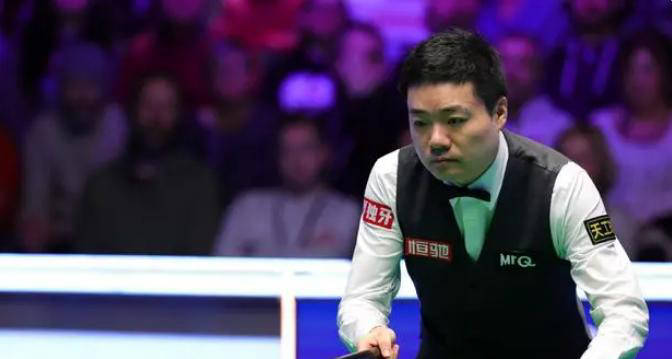 eb, 一场比赛中, 而马克威廉 eb, 一场比赛中, 而马克威廉